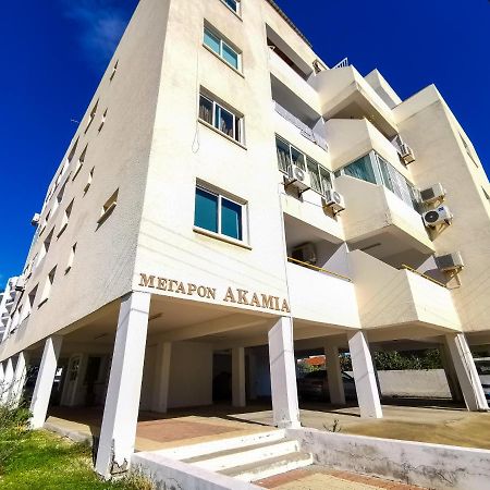Sun Kissed Apartment Larnaka Exterior foto