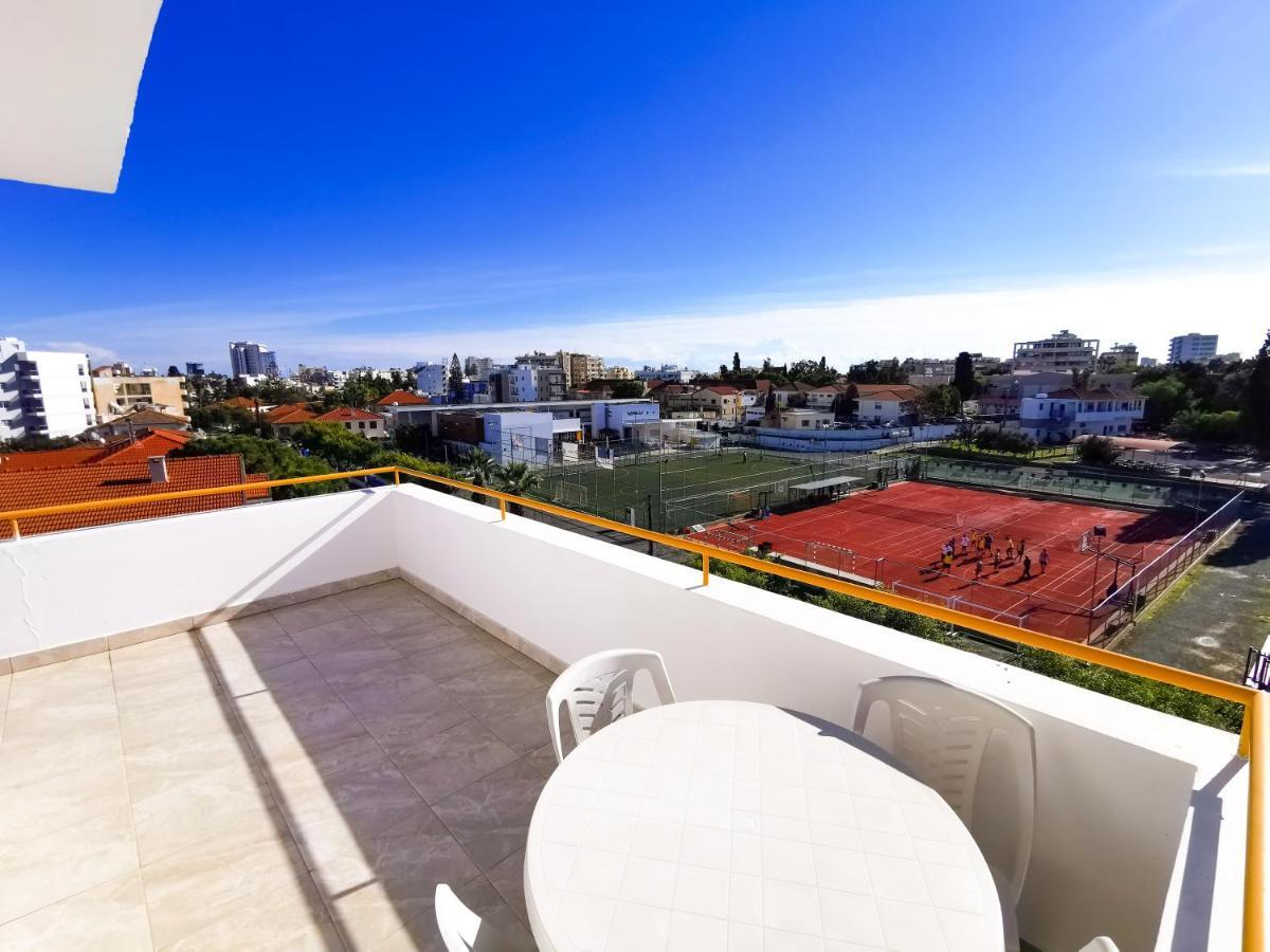 Sun Kissed Apartment Larnaka Exterior foto