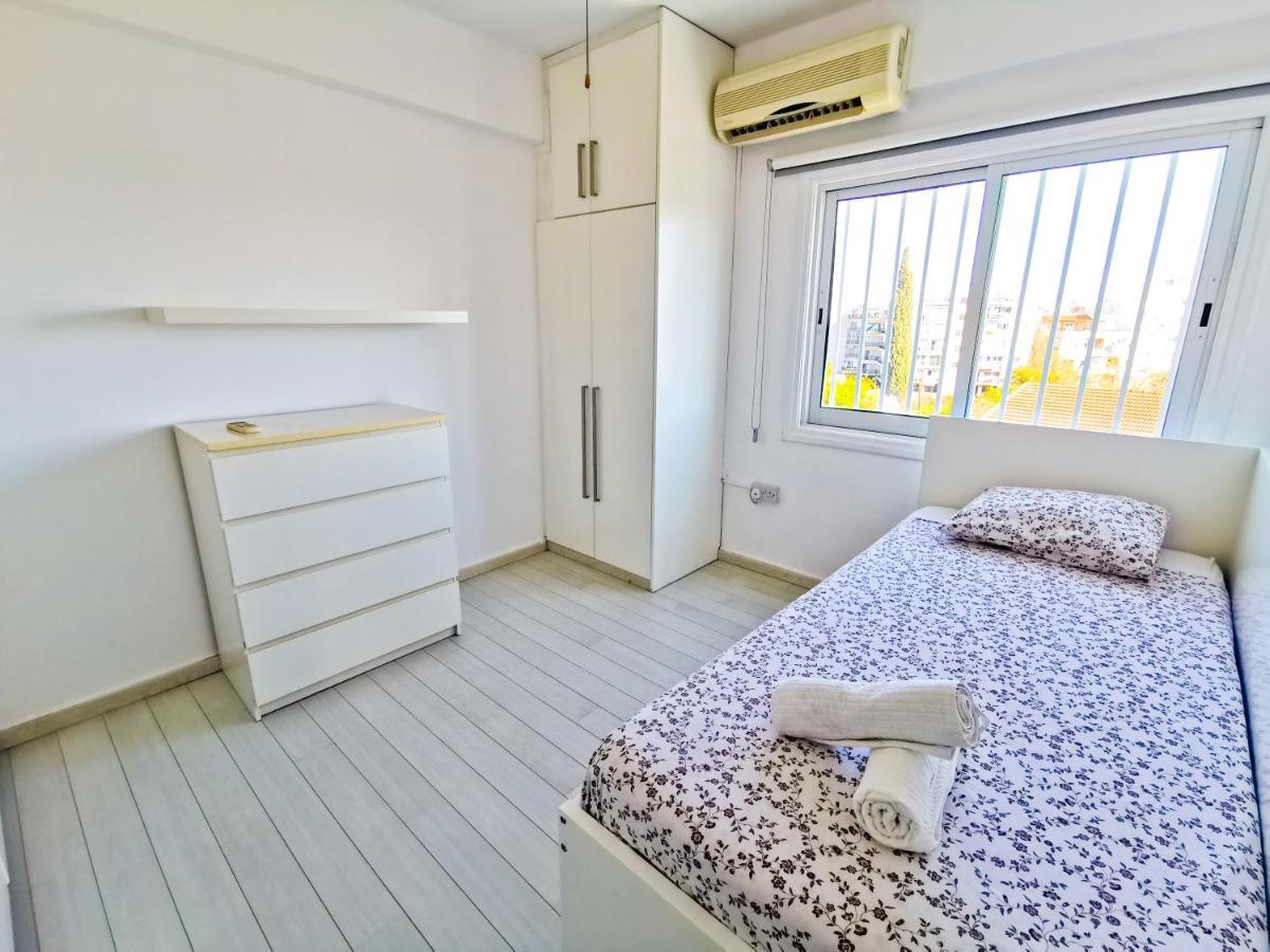 Sun Kissed Apartment Larnaka Exterior foto